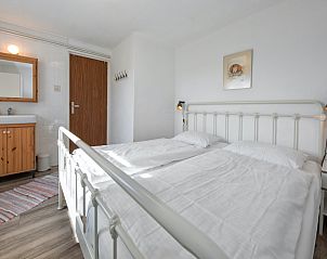 Komfortables Doppelzimmer im Ferienhaus Langsteert, De Dennen, Texel.