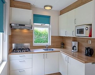 Volledig uitgeruste keuken in Type 2 - 4 persoons vakantiewoning, De Dennen, Texel.