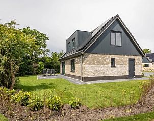 Ferienhaus De Koorn-aar Villa in De Dennen Texel mit Garten und Auenbereich.