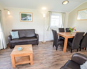 Gerumiges Esszimmer im Ferienpark De Koorn-aar Typ F, De Dennen, Texel.