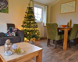 Weihnachtsdekoration im Ferienpark De Koorn-aar Typ F, De Dennen, Texel.