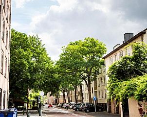 Idyllische straat bij Bastion Hotel Maastricht Centrum, vakantieaccommodatie in Zuid Limburg.