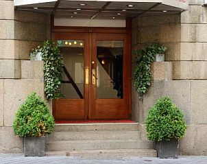 Ingang van Amrth Hotel DuCasque in Maastricht, een gastvrij welkom in Zuid Limburg.