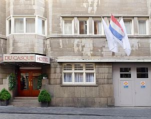 Voorzijde van Amrth Hotel DuCasque in Maastricht, centraal gelegen in Zuid Limburg.