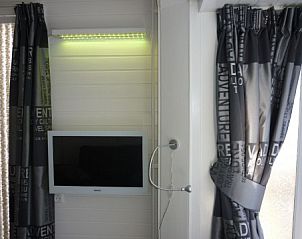 Stijlvolle badkamer in Studio Arma, vakantieaccommodatie Oost-Vlieland. Comfortabele voorzieningen op de Waddeneilanden.