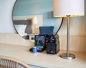 Koffie- en theefaciliteiten op kamer in WestCord Hotel de Wadden, Vlieland