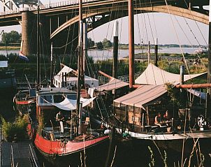 Verblijf 022819 - Bed and breakfast Rivierengebied - Boat 'Opoe Sientje'
