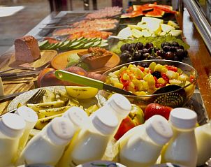 Gezellige sauna in Hotel Restaurant Dolores, Hollum, Ameland met comfortabele buitenruimte.