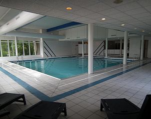Hallenbad in der Wohnung Hollumerduinen in Hollum, Ameland, ideal zum Entspannen und Erholen.