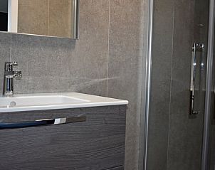 Luxe douche in Vakantiehuis in Oosterend, Terschelling met eigentijds design.