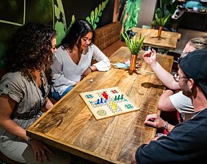 Verblijf 033311 - Vakantie appartement Noordoost Groningen - Bud Gett Hostels