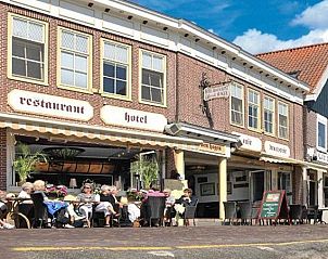 Verblijf 034603 • Vakantie appartement IJsselmeerkust • Hotel Cafe Restaurant Van Den Hogen 