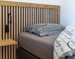 Detail der Nachttischlampe im Ferienhaus Arcoz, Ballum, Ameland.