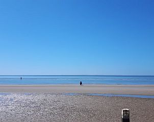 Prachtig strand bij Vakantiehuisje in Hollum op Ameland, ideaal voor ontspanning en genieten van de Waddeneilanden.