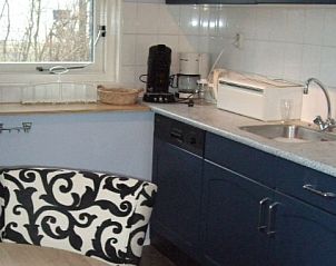 Moderne Kche in BORNRIF COTTAGE 2, Ferienunterkunft auf Ameland, Watteninseln.