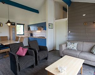 Gezellige woonkamer van BORNRIF COTTAGE 6, vakantiehuis in Hollum, Ameland.