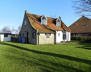 Auf der Sonnenseite des Ferienhauses Kiewiet Ameland in Hollum genieen Sie einen grnen Garten und rustikalen Charme auf den Watteninseln.