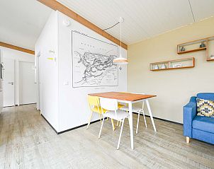 Comfortabele slaapkamer in de vrijstaande woning in Hollum, Ameland, met tweepersoonsbed op de Waddeneilanden.