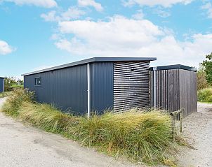 Moderne architectuur van Vrijstaande woning in Hollum, gelegen op Ameland in de Waddeneilanden.
