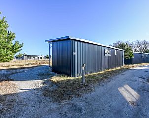Buitenkant van de vrijstaande woning in Hollum, Ameland, vakantiehuis gelegen in de natuur op de Waddeneilanden.
