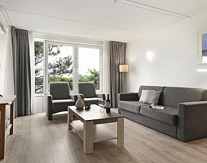 Moderne Sitzecke in Ameland State 2-4-Bett-Wohnung, Nes, Ameland.