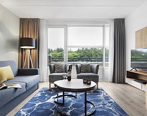 Auenansicht der staatlichen Wohnung Ameland in Nes, Watteninseln, mit moderner Architektur.