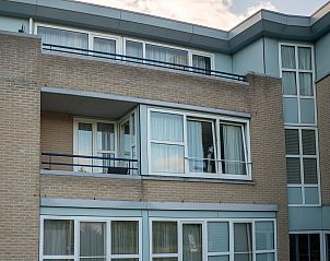 Balkon der staatlichen Wohnung auf Ameland in Nes, Ameland, mit Blick auf die Umgebung.