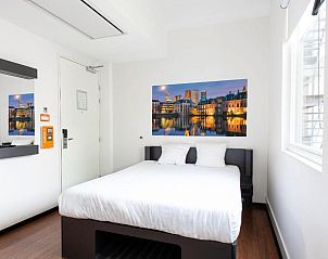 Verblijf 046843 • Vakantie appartement Noordzeekust • easyHotel The Hague City Centre 