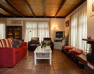 Gemtliches Wohnzimmer des Ferienhauses Scheirmonnikoog in Schiermonnikoog, Watteninseln.