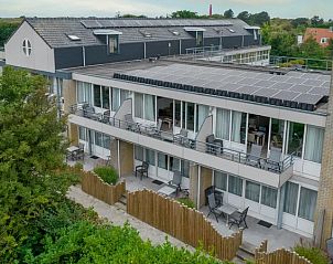 Buitenaanzicht van Vitamaris appartementencomplex op Schiermonnikoog.
