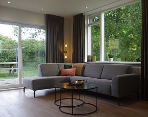 Gezellige woonkamer van Louwtjesduin Oost vakantiehuis op Schiermonnikoog.