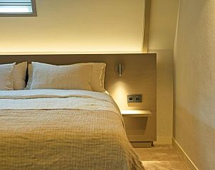 Comfortabel bed in Hotel De Koegelwieck Terschelling, vakantieappartement in Hoorn, ideaal voor een goede nachtrust.