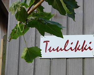 Tuulikki naambord bij vakantiehuis in Warns, midden in de Friese natuur.