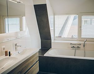 Guest house 070185 - Holiday property Heegermeer - Vakantiehuis Parc Pharshoeke - Meervilla Deluxe met Sauna | 