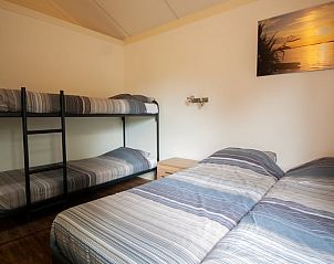 Ruime kinderkamer met stapelbed in Vakantiehuis in Gaastmeer, perfect voor gezinnen.