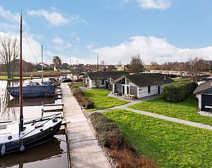 Uitzicht op de haven en omgeving van Vakantiehuisje in Gaastmeer.