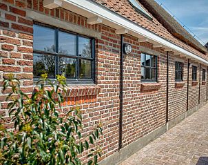 Slaapkamer met stapelbedden in vakantiehuis FR006 in Nijhuizum, perfect voor gezinnen.