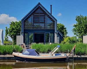 Guest house 090508 • Holiday property Slotermeer • Luxe vrijstaande 6 persoons Watervilla direct gelegen aan 