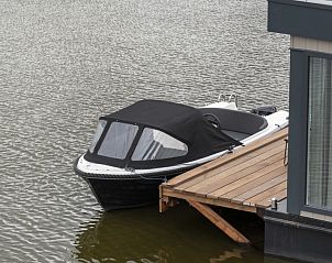 Verblijf 091001 - Vakantiewoning Slotermeer - Vakantiehuis Harboursuite 2 incl. motorboot