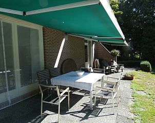 Guest house 100206 - Holiday property Tjeukemeer - Vakantiehuisje in Delfstrahuizen