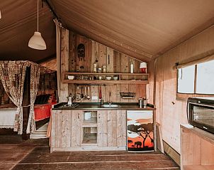 Verblijf 100221 - Vakantiewoning Tjeukemeer - Vakantiehuis Kampari - Luxe Safaritent - Out of Africa