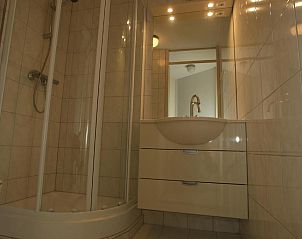 Stijlvolle badkamer met douche in De Groede, Oosterend, Terschelling, Waddeneilanden