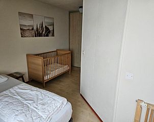 Slaapkamer met kinderbed in De Groede, Oosterend, Terschelling, Waddeneilanden