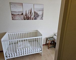 Lichte kamer met kinderbed in De Groede, Oosterend, Terschelling, Waddeneilanden