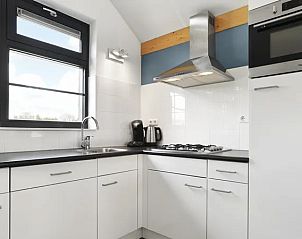 Volledig uitgeruste keuken in Waterpark Sneekermeer 6-persoons woning 6C1, Terherne.