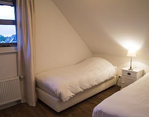 Verblijf 120743 - Vakantiewoning Sneekermeer - Villa de Goudplevier - 6 persoons villa met serre