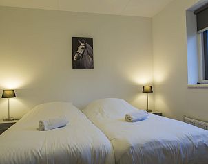 Verblijf 120751 - Vakantiewoning Sneekermeer - 8p. Luxe waterwoning de Zomertaling met sauna