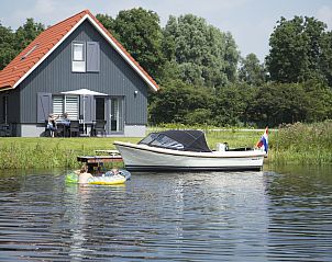 Verblijf 120752 • Vakantiewoning Sneekermeer • 8p. Luxe waterwoning de Zomertaling 
