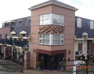 Buitenkant van SuyderSee Hotel, vakantieappartement in Enkhuizen, Noord-Holland.