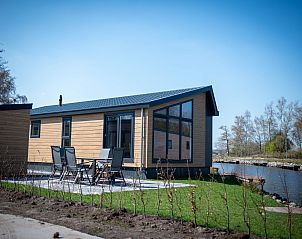 Guest house 130318 • Holiday property Bergumermeer • Waterlodge type 2 